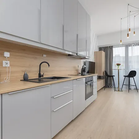 Modern Apartments With Swimming Pool In Hanza Tower By Noclegi Renters Szczecin Exterior photo