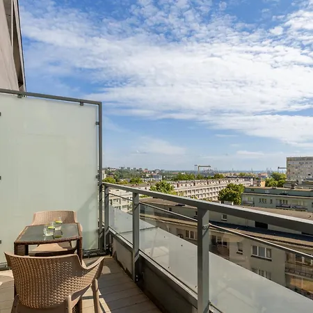 Modern Apartments With Swimming Pool In Hanza Tower By Noclegi Renters Szczecin Exterior photo