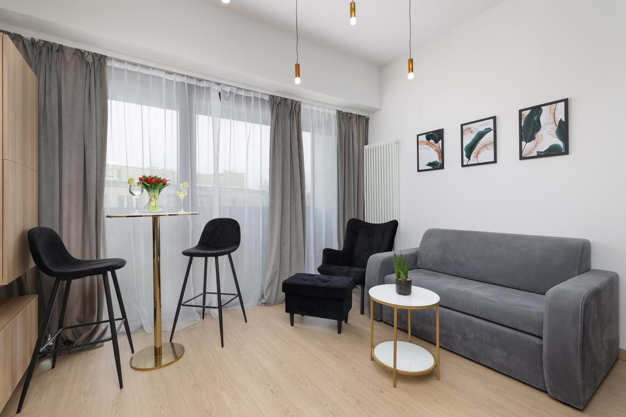 Modern With Swimming Pool In Hanza Tower By Renters * Szczecin