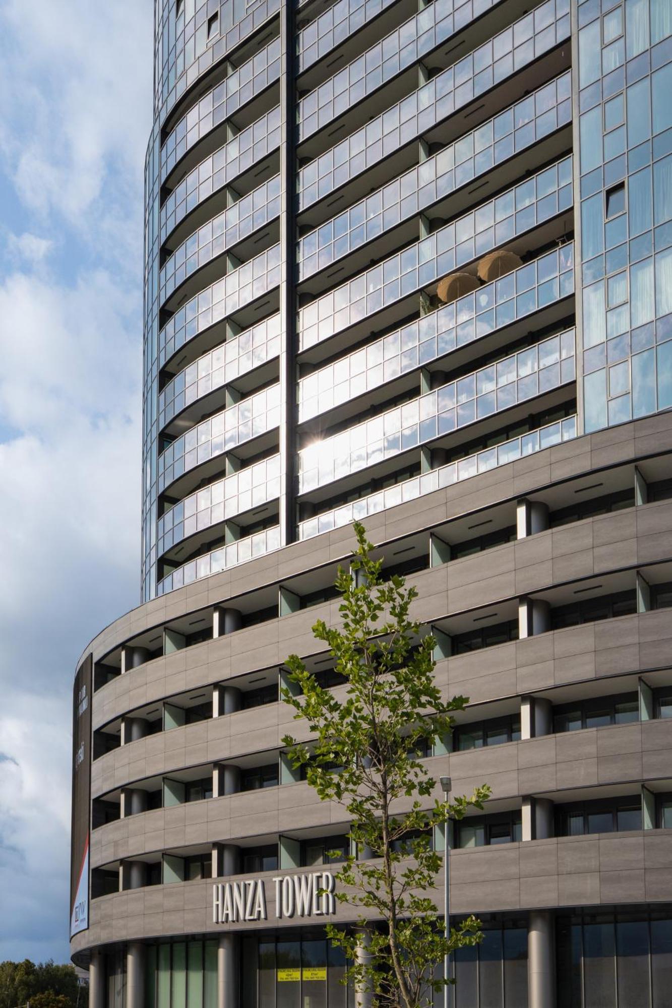 Modern With Swimming Pool In Hanza Tower By Renters *
