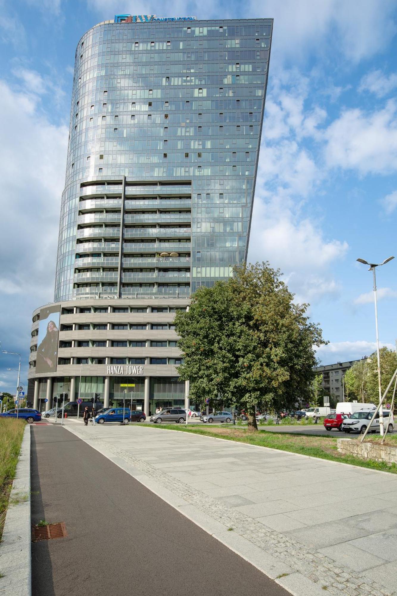 Apartment Modern With Swimming Pool In Hanza Tower By Renters Szczecin