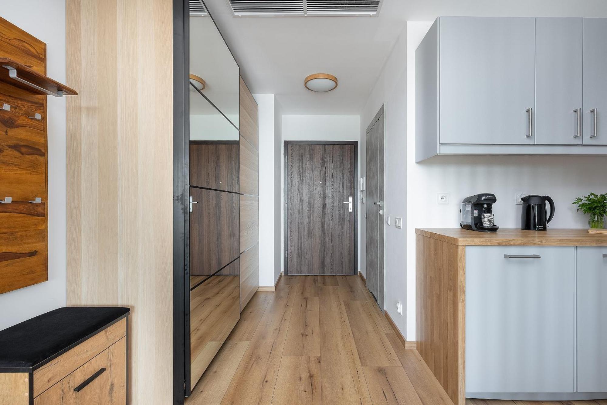 Modern With Swimming Pool In Hanza Tower By Renters