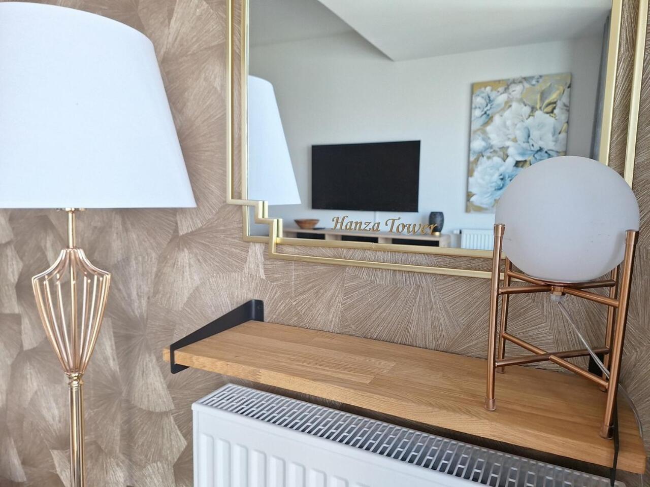 Apartment Modern With Swimming Pool In Hanza Tower By Renters